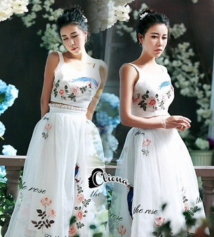 Lady Ribbon Online เสื้อผ้าออนไลน์ขายส่ง Cliona เสื้อผ้า,CN08220816 Cliona Made' Luxury Peacock Embroidered Top + Skirt Set - เซ็ตเสื้อ+กระโปรง