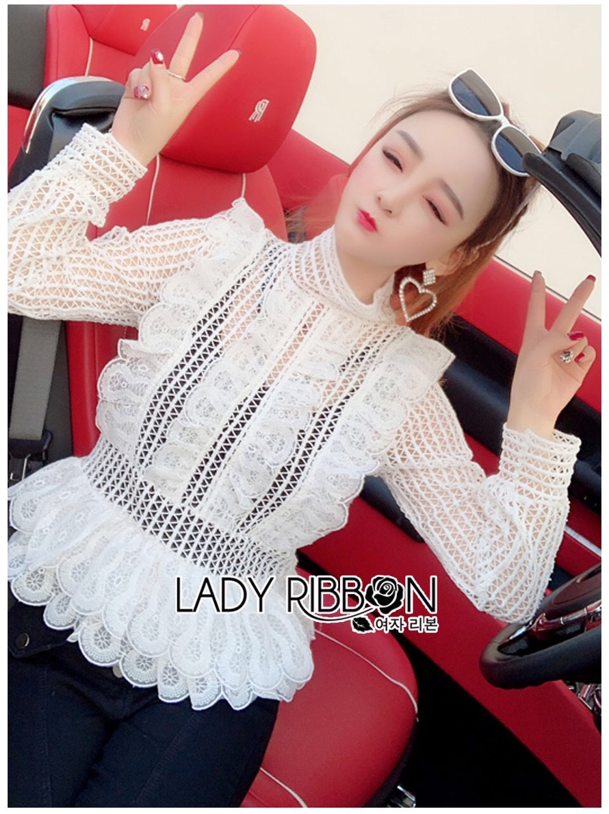 เสื้อแขนยาวคอสูงผ้าลูกไม้ตกแต่งระบาย