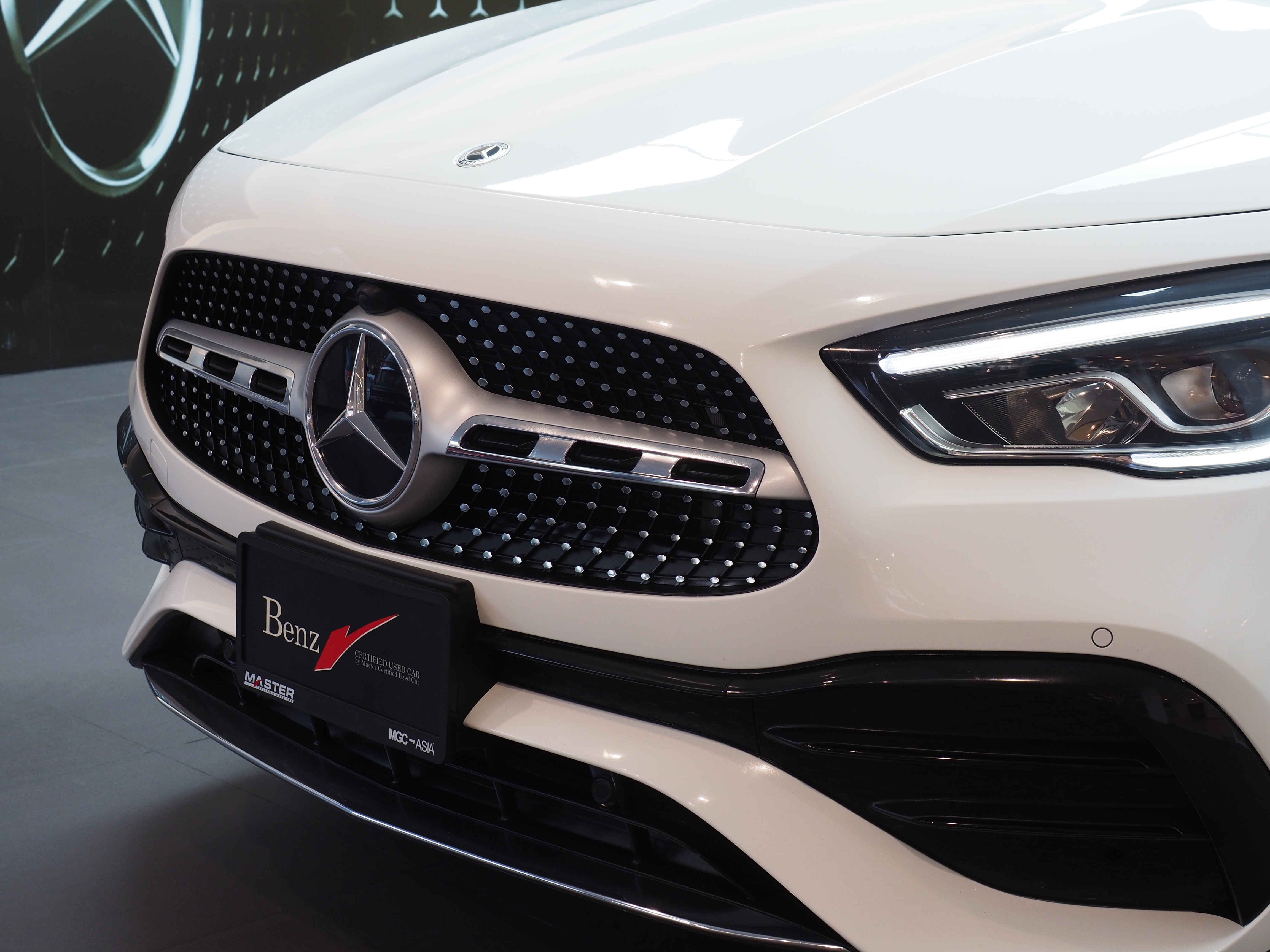 จองแล้ว GLA200 AMG Dynamic W247