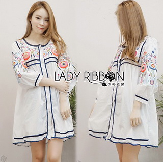Lady Ribbon Online ขายส่งเสื้อผ้าออนไลน์เลดี้ริบบอน LR08010816 🎀 Lady Ribbon's Made 🎀 Lady Alexandria Country Feminine Flower Embroidered Button-Down Cotton Dress