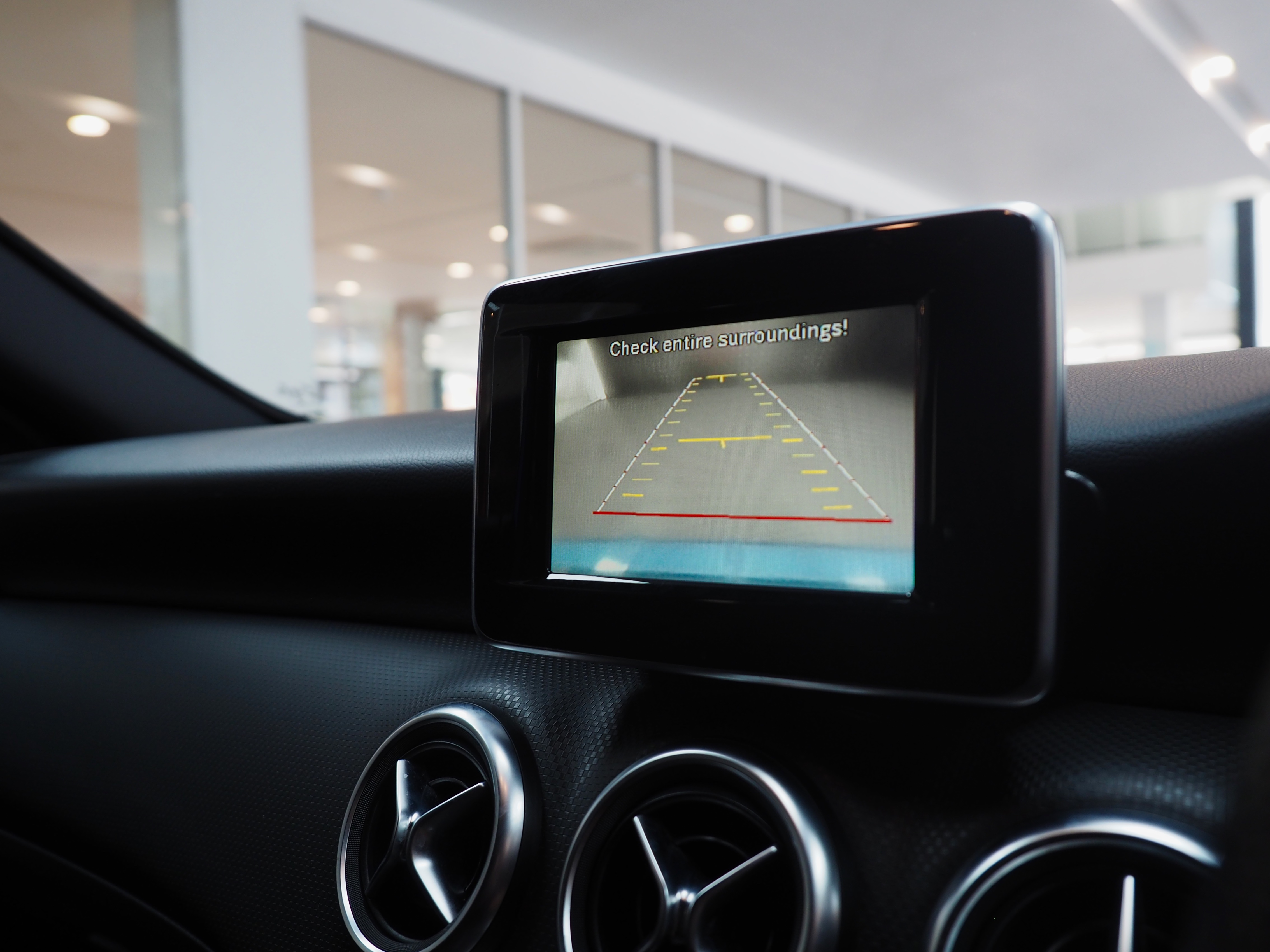 จองแล้ว A180 Urban W176