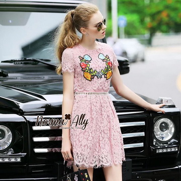 Lady Ribbon Online เสื้อผ้าออนไลน์ ขายส่ง normal ของแท้ NA13140716 🎉Normal Ally Present embroidered flower lace elegance dress🎉 (เดรสลูกไม้งานปัก , ซับในอย่างดีทั้งชุด)