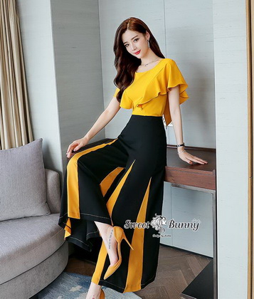 เสื้อผ้าสีเหลืองสวย คอกลมแขนระบายทรงสวย