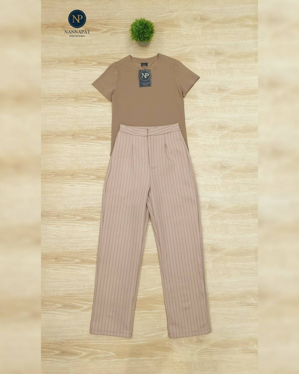 เสื้อยืดผ้านิ่ม กางเกงมีกระเป๋าข้าง