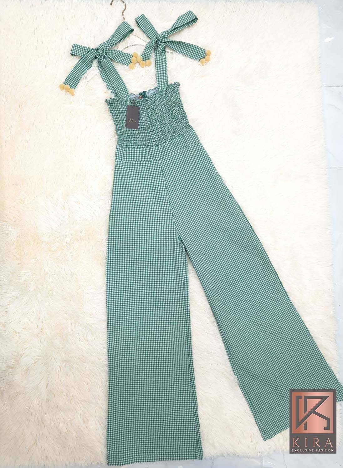 จั๊มสูทลายสก็อต แต่งเเขนทรงโบว์