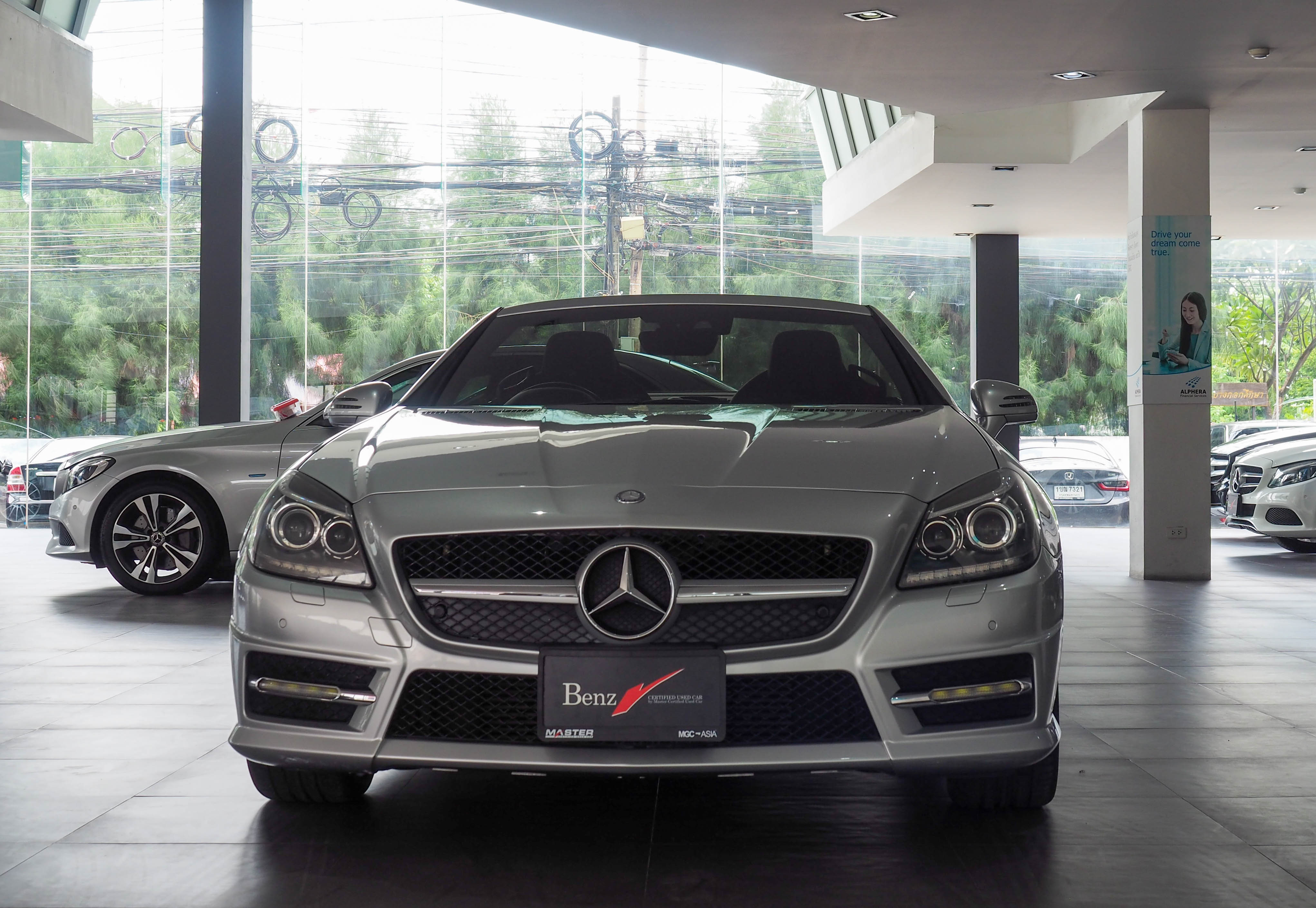 จองแล้ว SLK200 R172