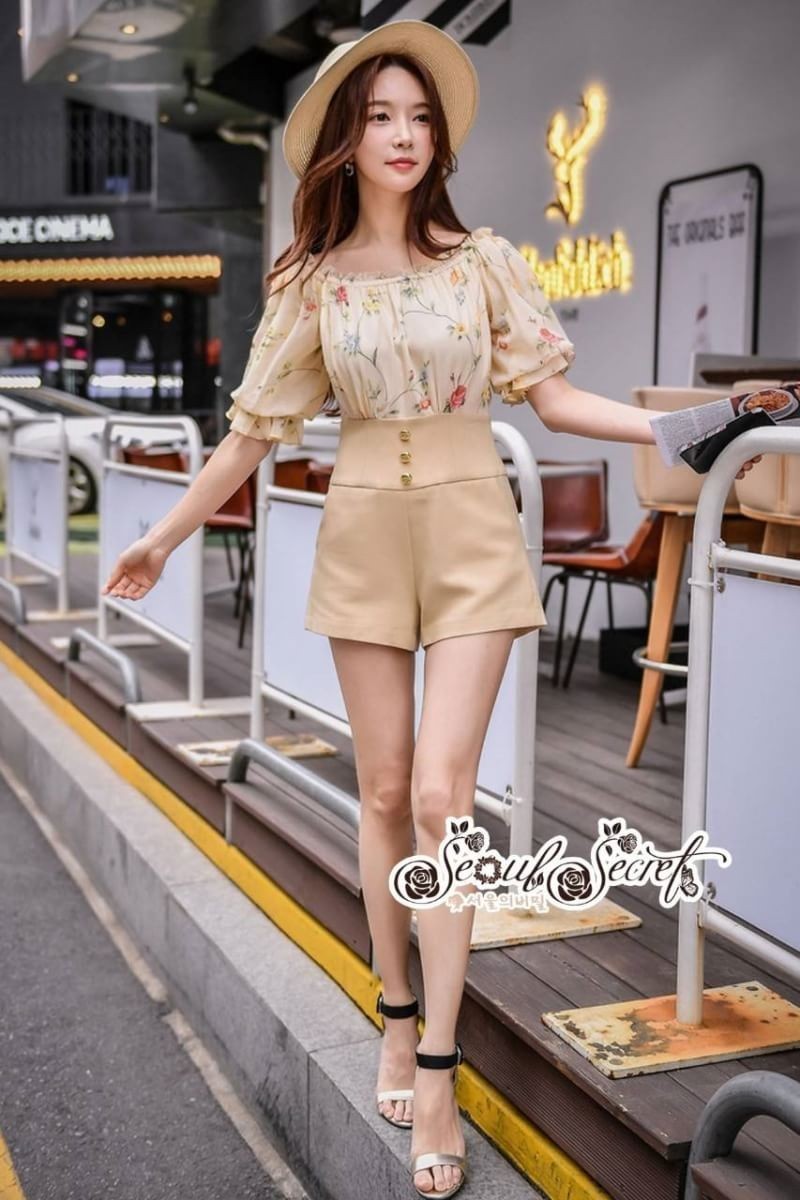จั้มสูทขาสั้นเนื้อผ้าชีฟองโทนสีส้มพาสเทล