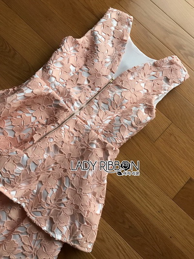 Peachy Lace Dress เดรสผ้าลูกไม้สีพีช