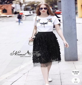 เสื้อปักสวยกระโปงดอกไม้