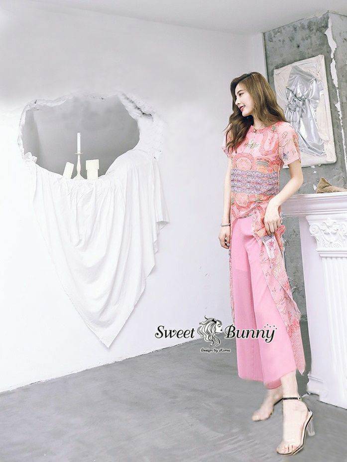 เสื้อคอกลมแขนสั้น เสื้อยาวชายเว้า
