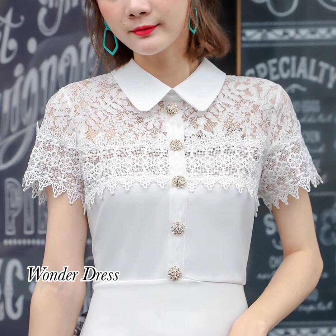 เดรสแต่งกระดุมเพชร