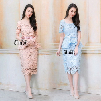ชุดเดรสลูกไม้สีชมพู ฟ้า