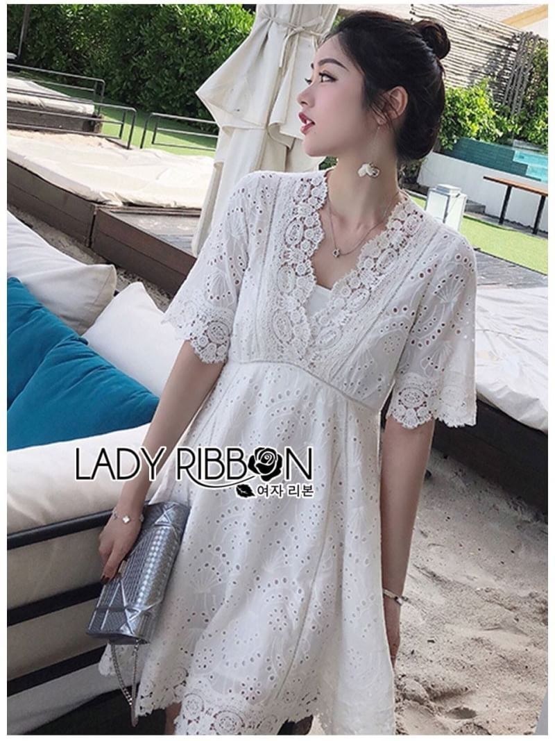 White Cotton Dress เดรสสั้นผ้าคอตตอนสีขาว