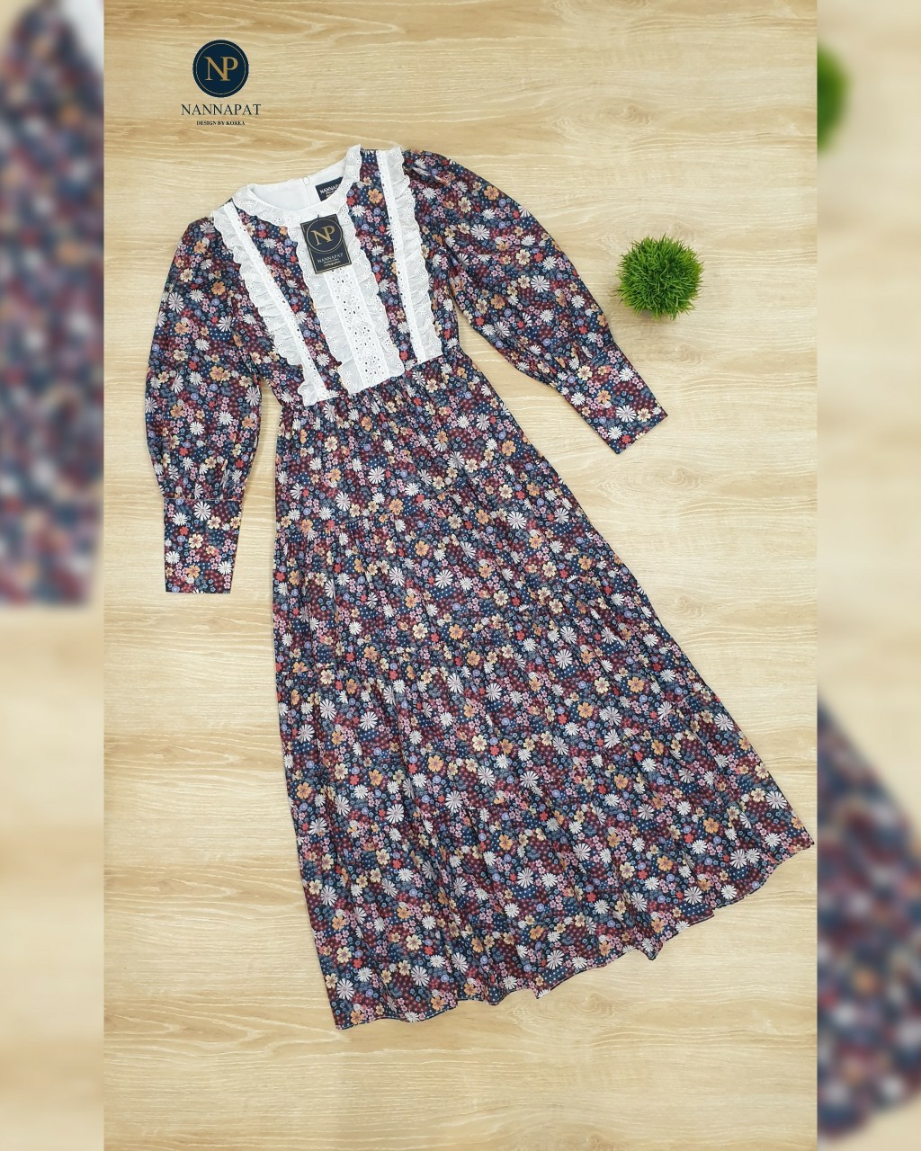 เดรสยาวซิปหลังลายดอกไม้