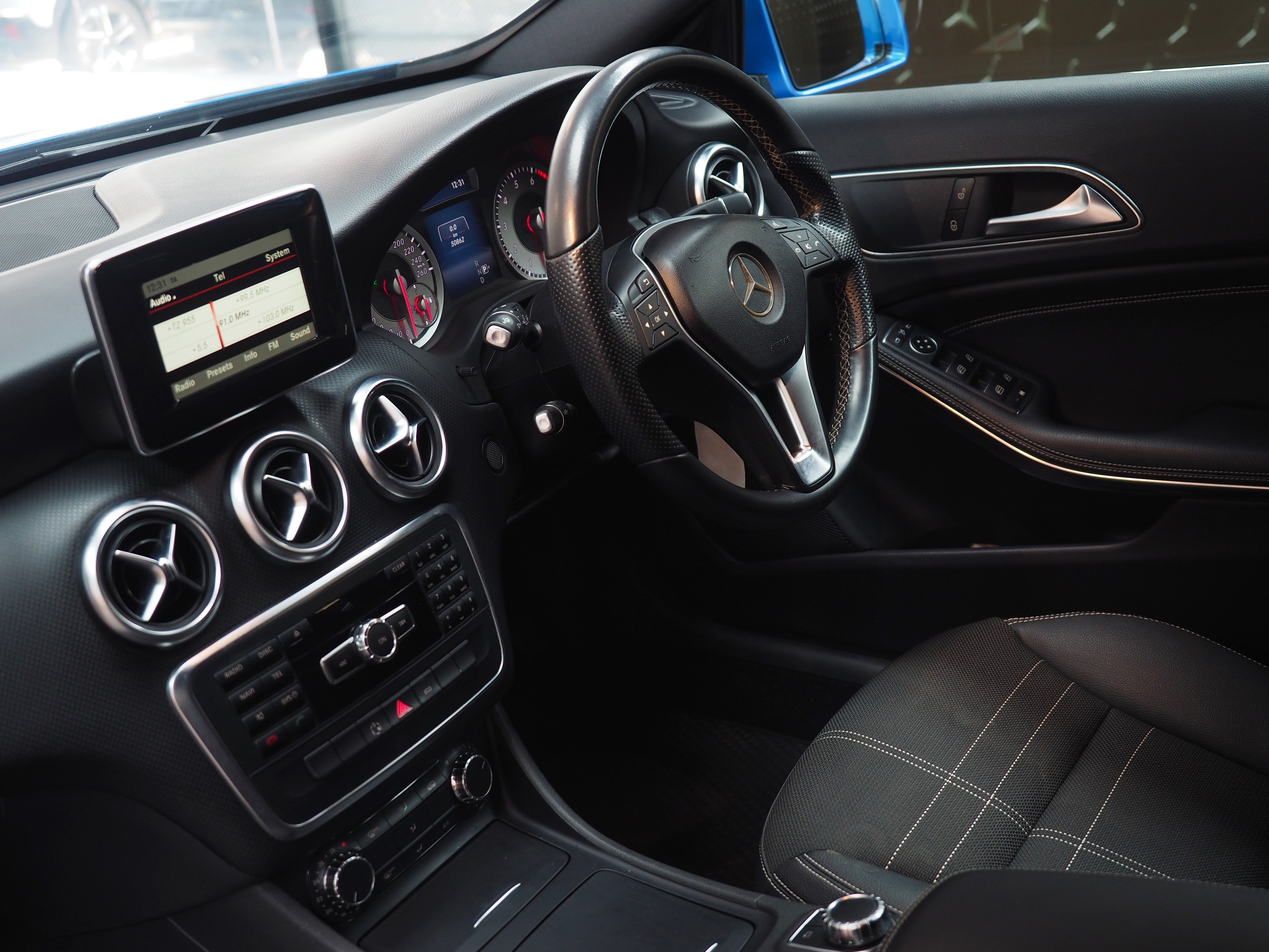 จองแล้ว A180 Urban W176