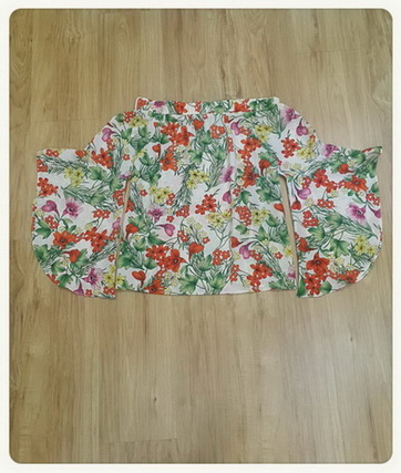 เสื้อลายดอกเกาหลี