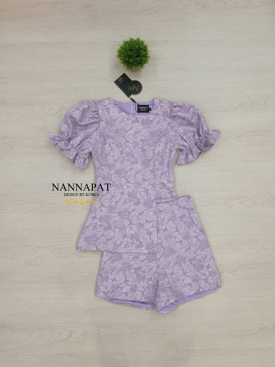 เสื้อซิปหลัง มีฟองน้ำอกสีม่วง