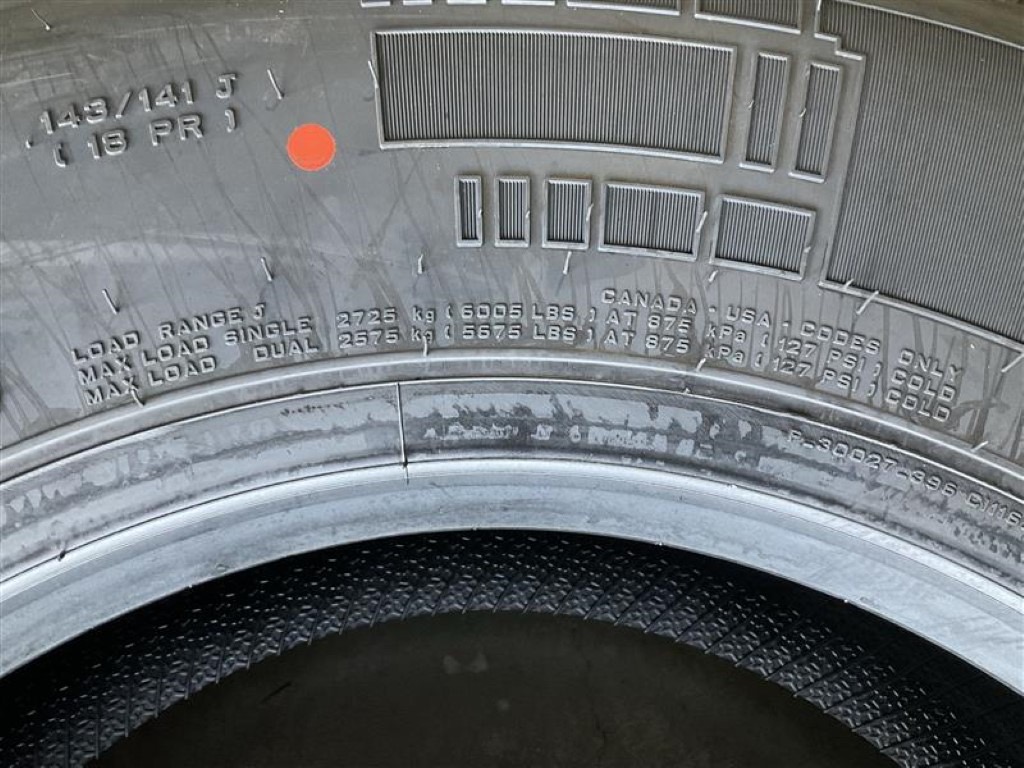 ยางรถบรรทุก เรเดียล ขนาด 9.5R17.5 รุ่น FRO1 ชนิด TL 18PR ยี่ห้อ PIRELLI