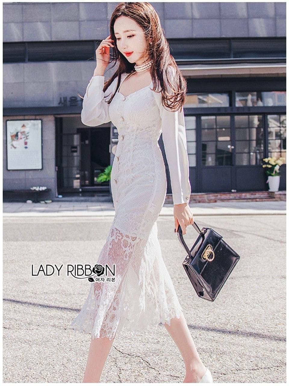 เดรสยาวปักลูกไม้สุดปัง