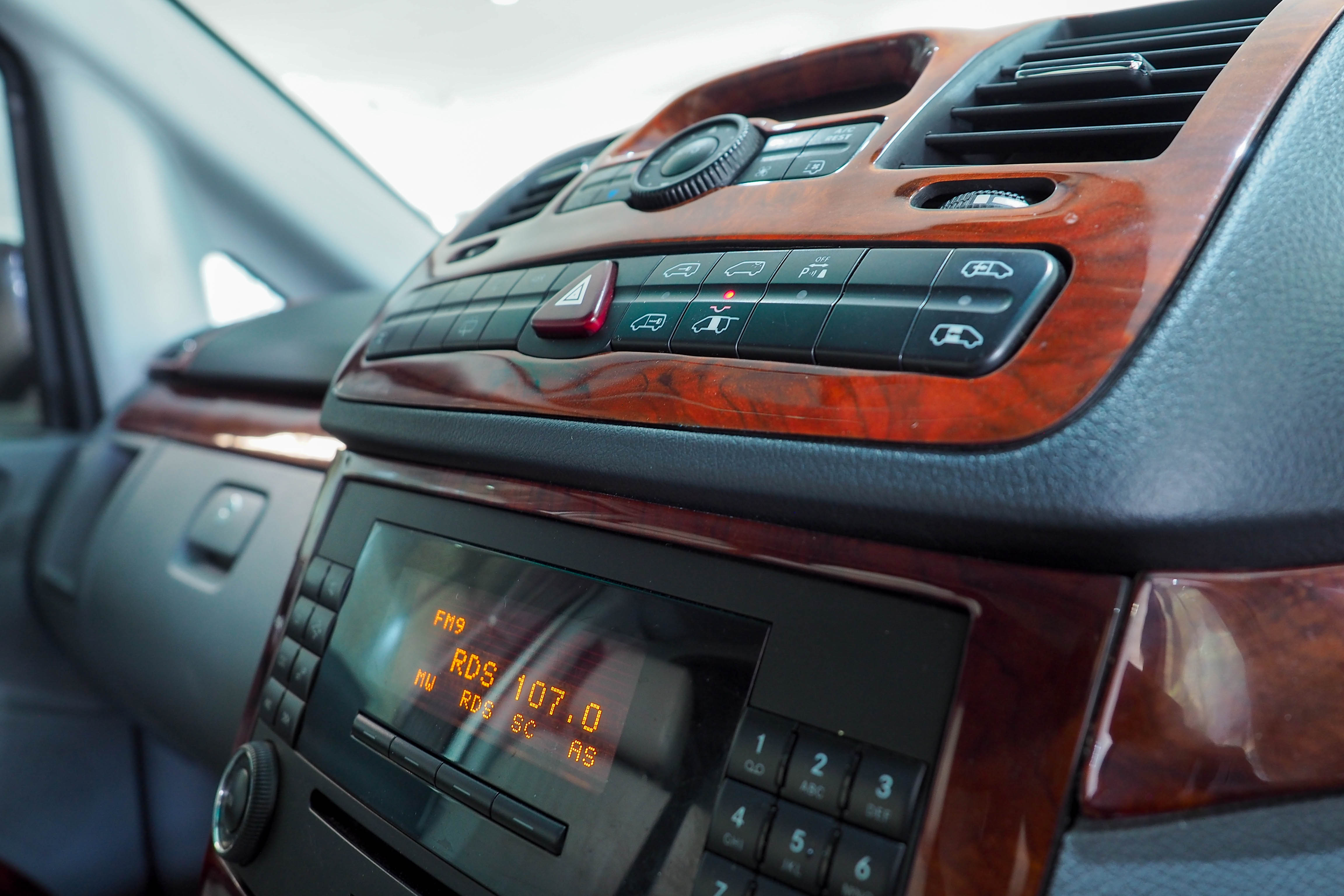 จองแล้ว VITO 115 CDI Com Extra long W639