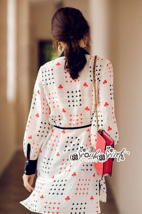 เสื้อเชิ๊ตคอปกพิมพ์ลายไพ่