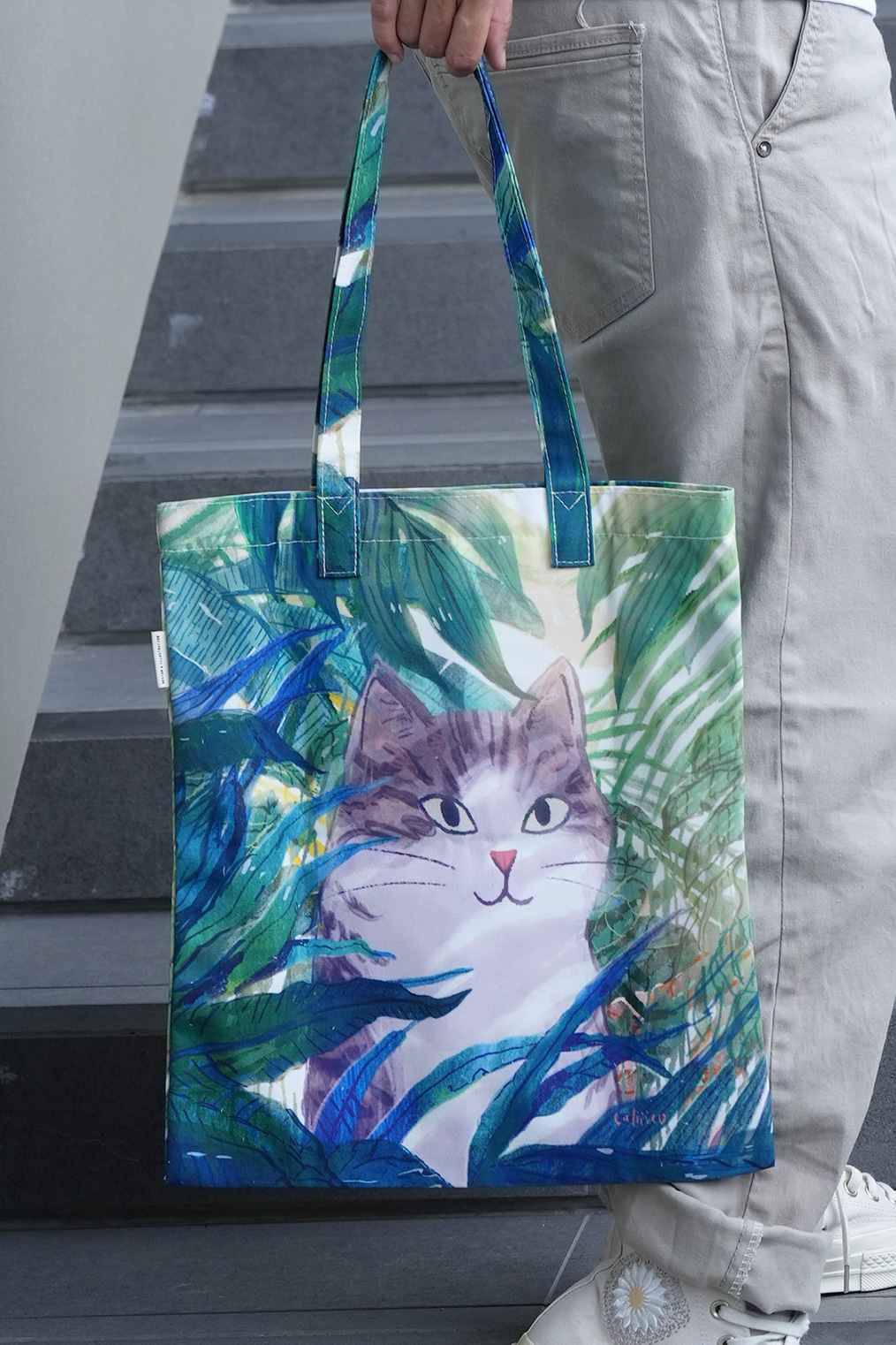 กระเป๋าลายแมวขาวเทาป่า Tote cat