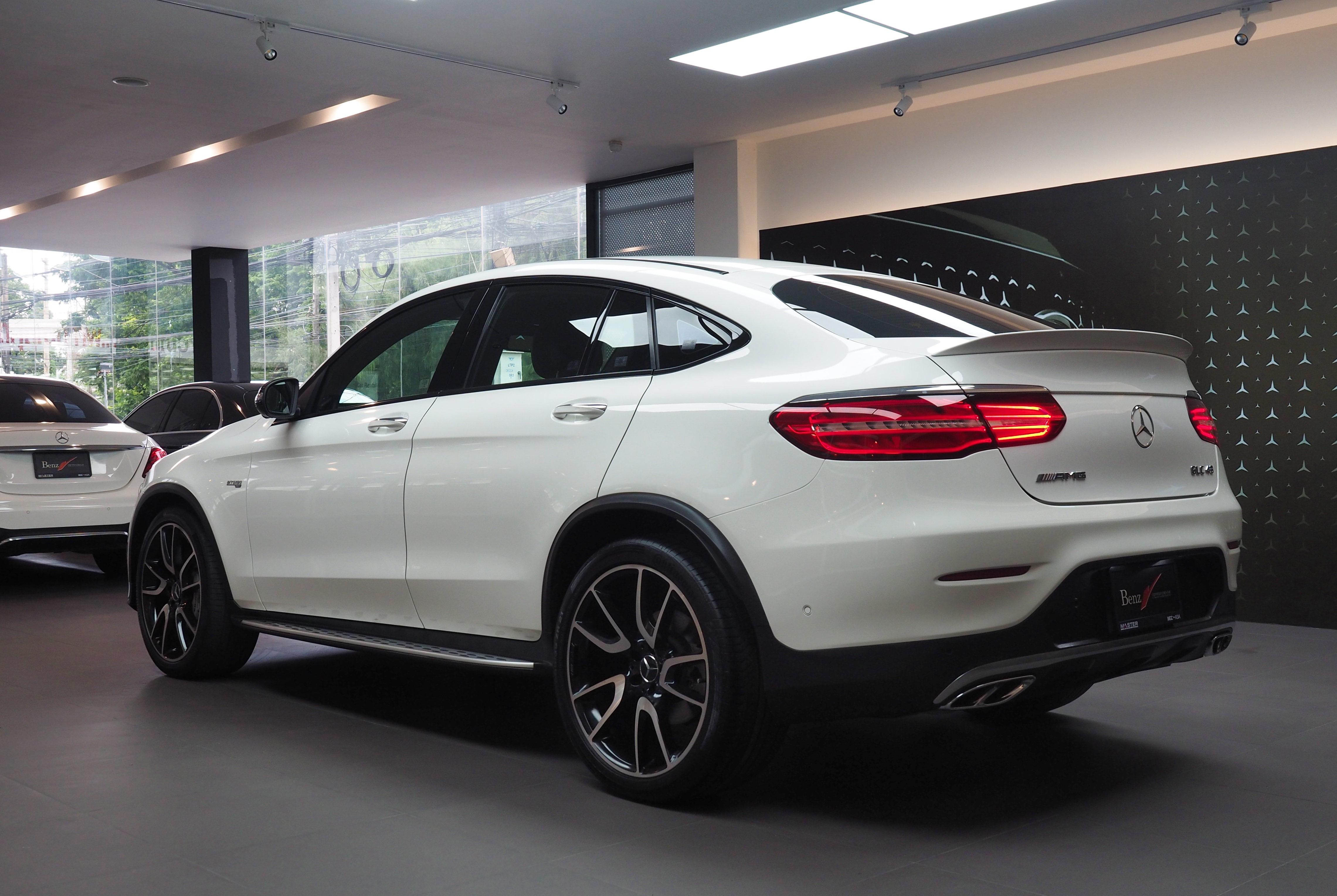 จองแล้ว GLC43 AMG Coupe 4Matic W253