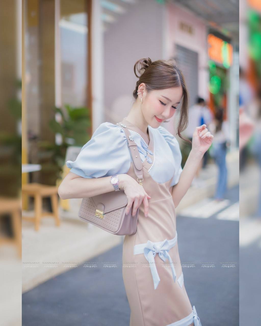 เดรสงานซิปหลัง