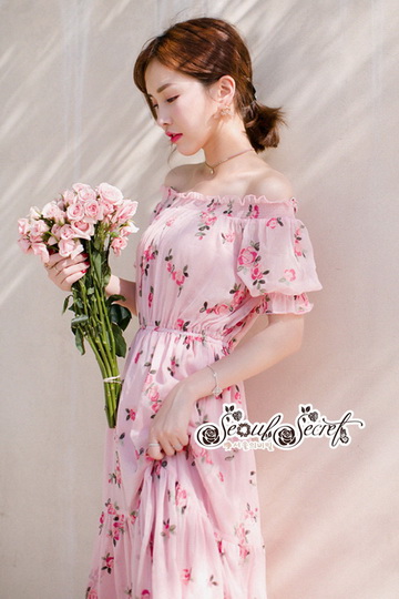 แม็กซี่เดรสทรงเปิดไหล่สวยหวาน