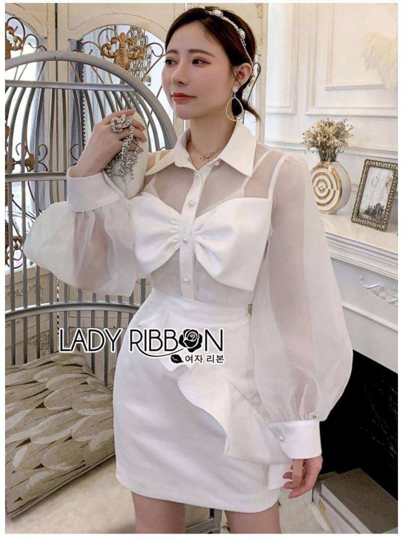 เซ็ตเสื้อเชิ้ตผ้าจอร์เจียสีขาวตกแต่งริบบิ้นและกระโปรงตกแต่งระบาย