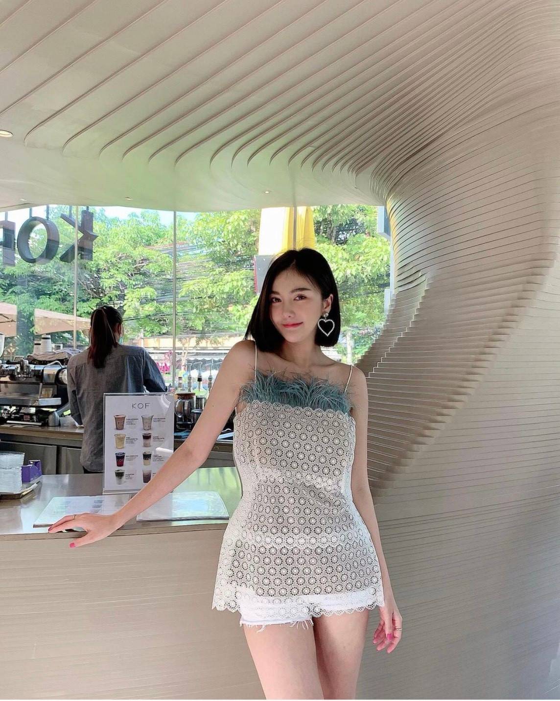 ผ้าลูกไม้อย่างดี มีซับใน