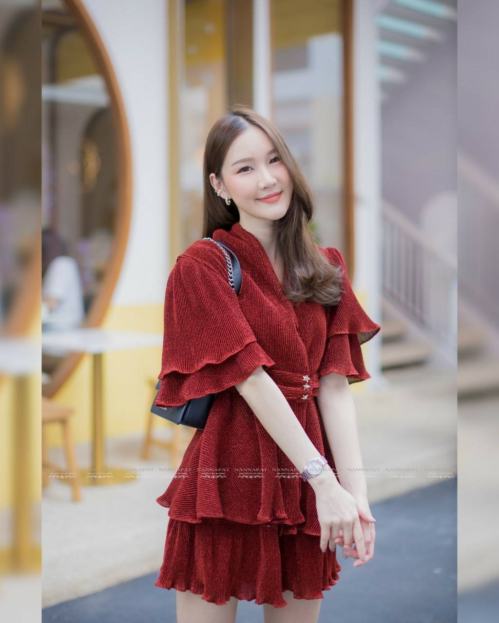 ตัวเสื้อกระดุมหน้า กางเกงซิปหลัง