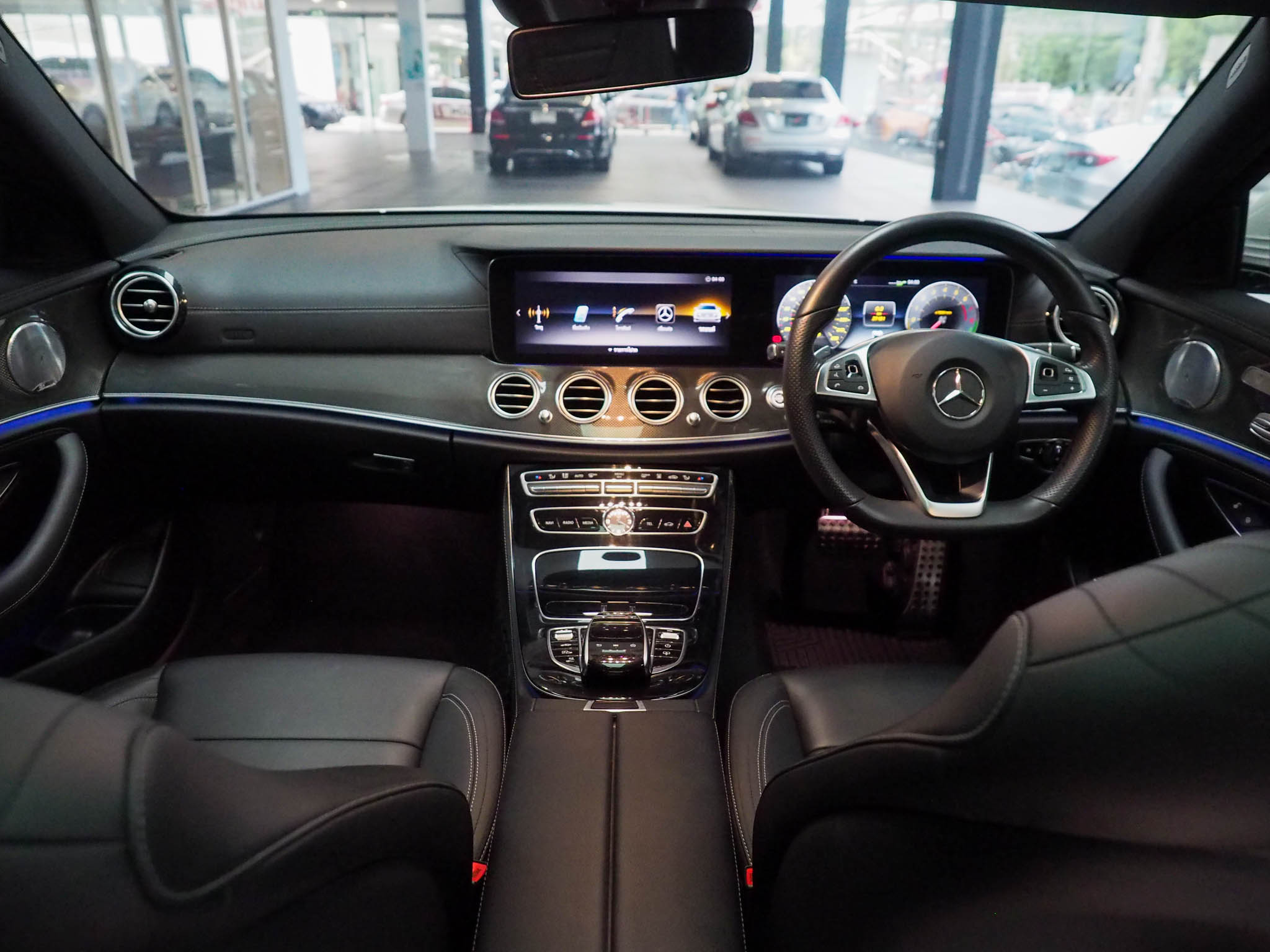 จองแล้ว E350e AMG Plug in Hybrid W213