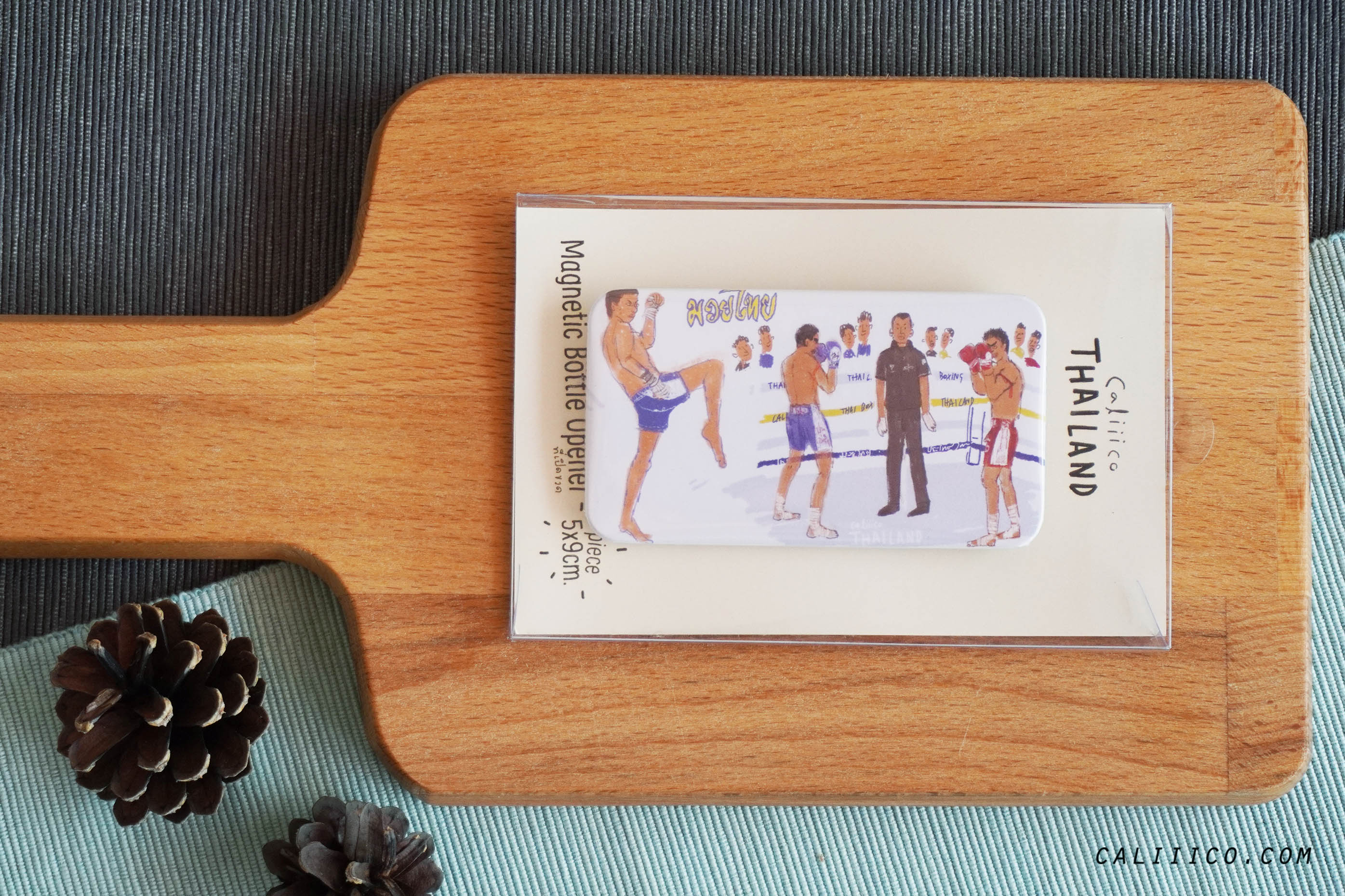Caliiicoที่เปิดขวดพร้อมแม่เหล็ก ลายมวยไทยbottle opener with magnet Thai boxing Camp2