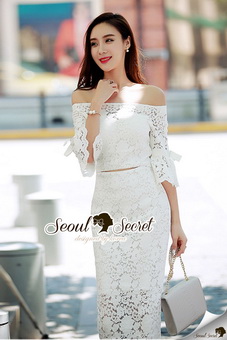 SS02010916 Seoul Secret Say's...OpenShoulder Lace Bell Sleeve Dress Material : สวยหวานสไตล์สาวหวาน
