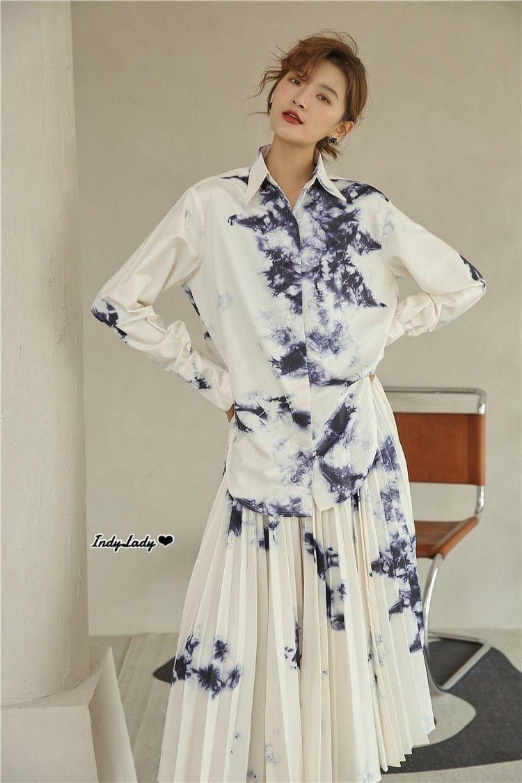 เสื้อ+กระโปรงพลีท ตัวเสื้อ แขนยาว