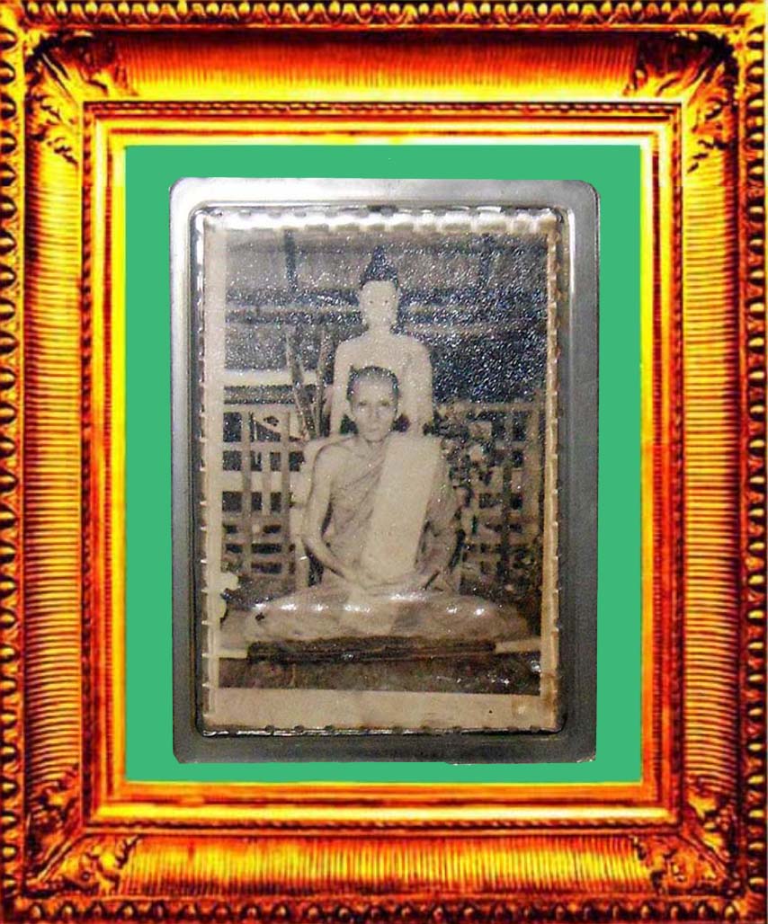 รูปถ่ายหน้าพระประธานหลวงพ่อกวยวัดโฆสิตาราม