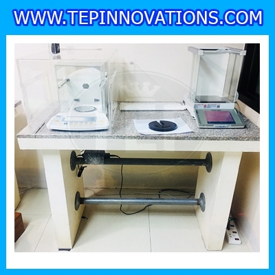 โต๊ะหินสำหรับวางเครื่องชั่งดิจิตอล ขนาด กว้าง 40*ยาว 80*สูง 78 ซม. ปูพื้นด้วยแกรนิต