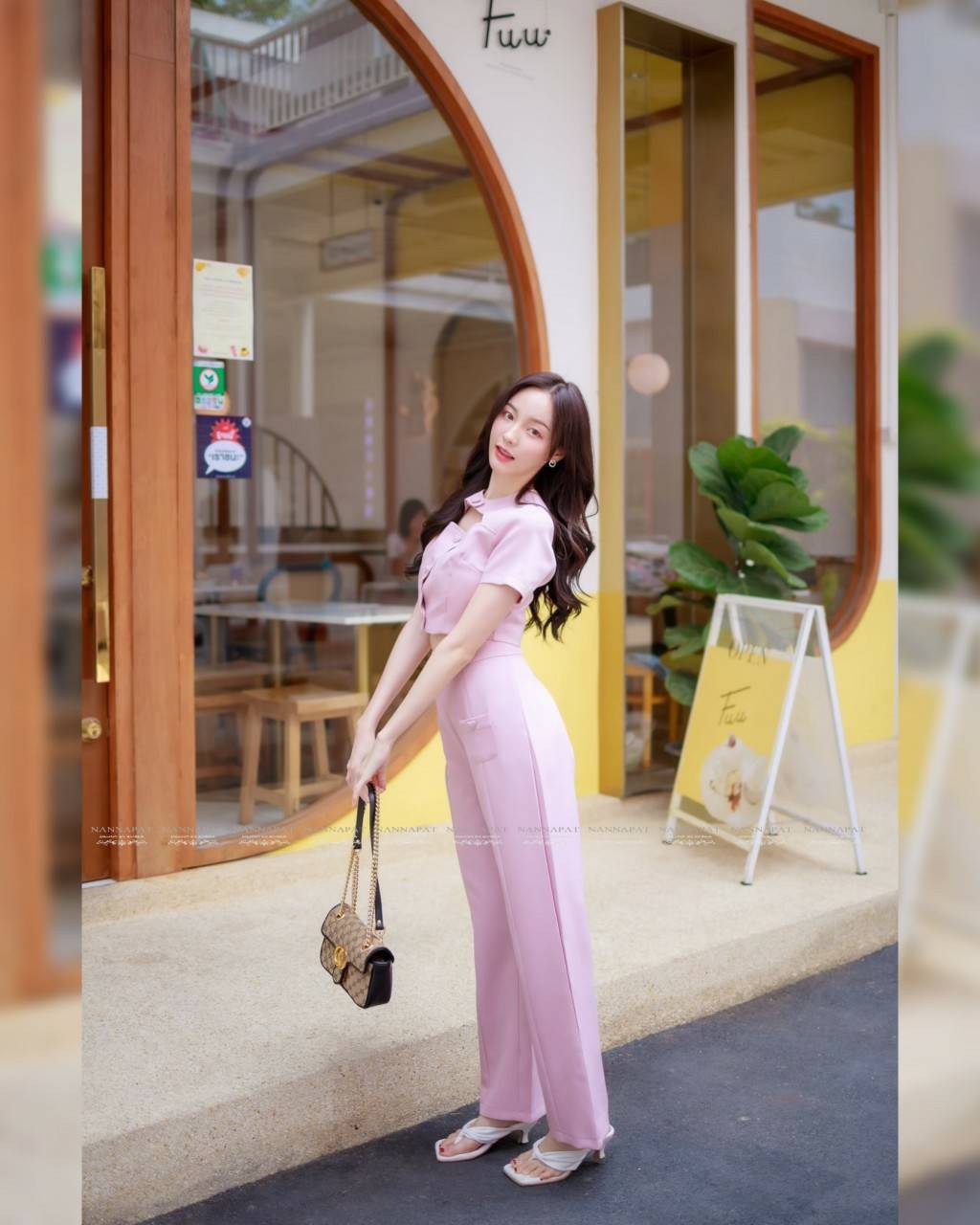 เสื้อคร็อปกระดุมหัวใจ