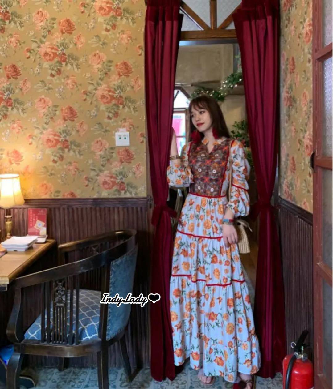 Dress แขนยาว แต่งปักด้านหน้า