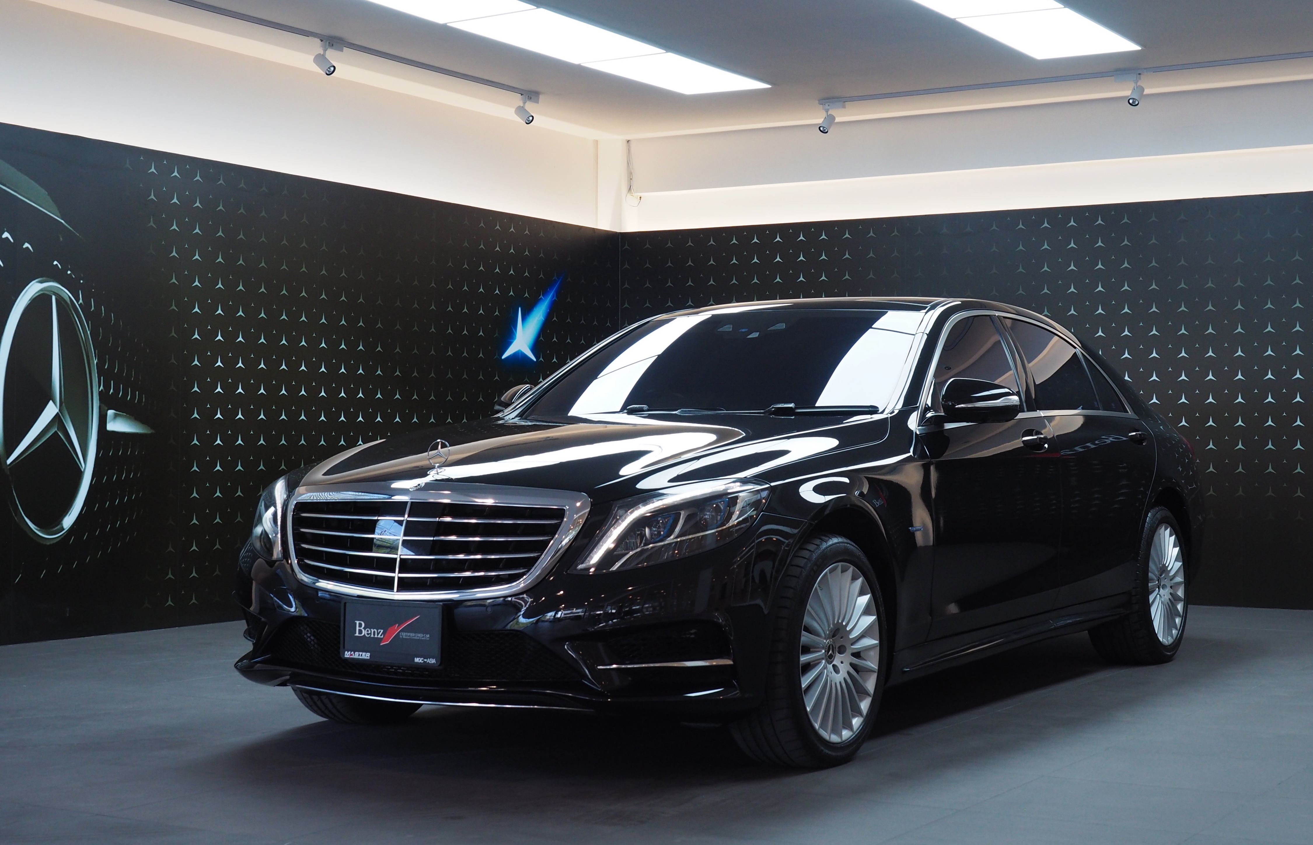 จองแล้ว S500e AMG Premium W222