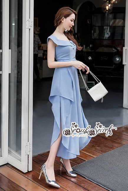 จั๊มสูททรงคอปาดแขนล้ำผ้าเครปสีฟ้าอ่อนหวานๆ