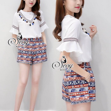 Lady Ribbon Online เสื้อผ้าแฟชั่นออนไลน์ขายส่ง เลดี้ริบบอนของแท้พร้อมส่ง sevy เสื้อผ้า SV06240716 🎉Sevy Two Pieces Of V-Tassel Blouse With Bohemian Shorts Sets