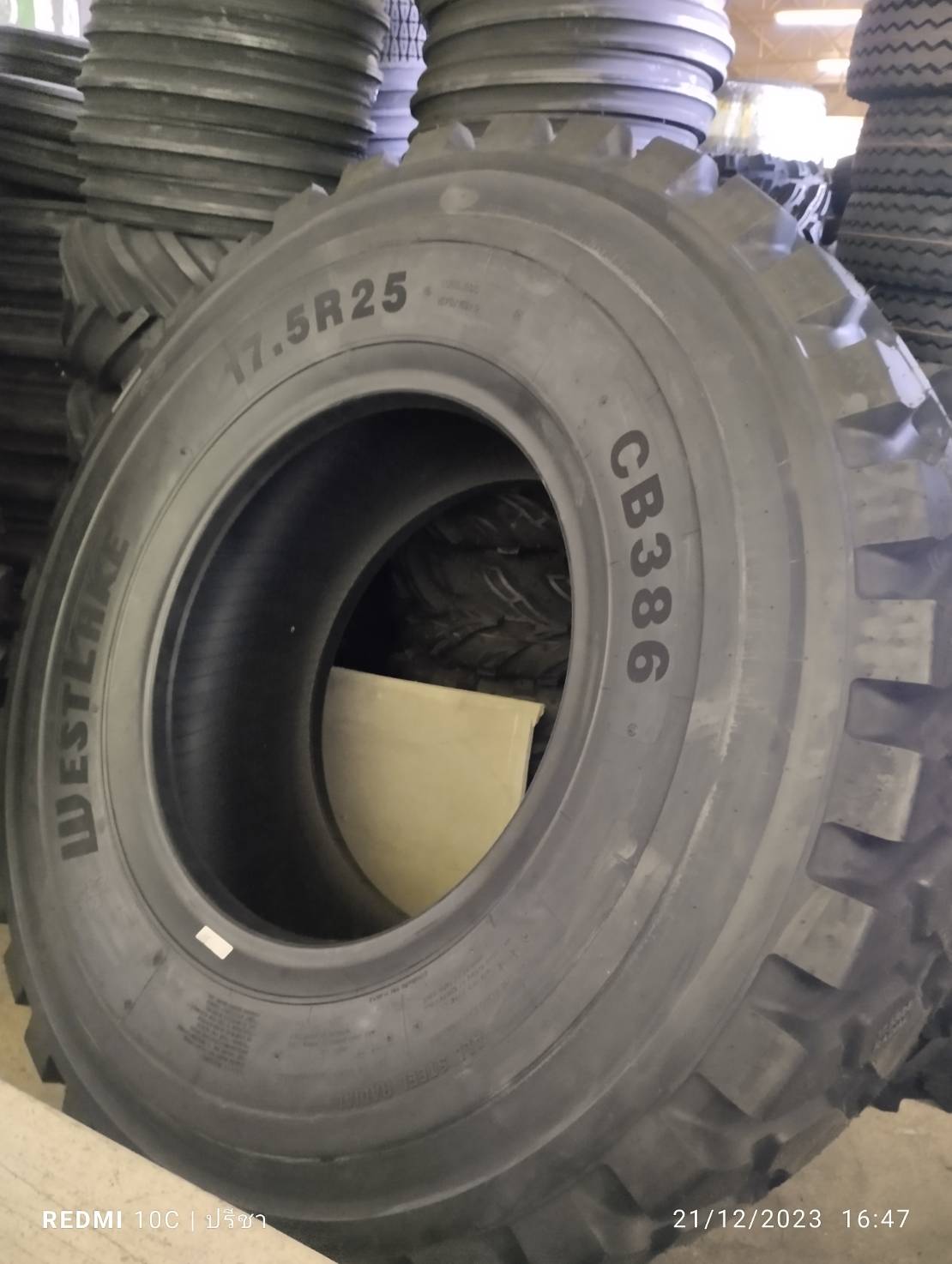 ยางรถตัก / เกรด / แทรกเตอร์ ขนาด 17.5R25 รุ่น CB386 ยี่ห้อ WESTLAKE