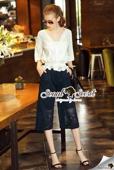 Lady Ribbon Online เสื้อผ้าออนไลน์ขายส่ง Seoul Secret เสื้อผ้า SS15180816 Seoul Secret Say's... Curly Perforate Blouse With Pants Set