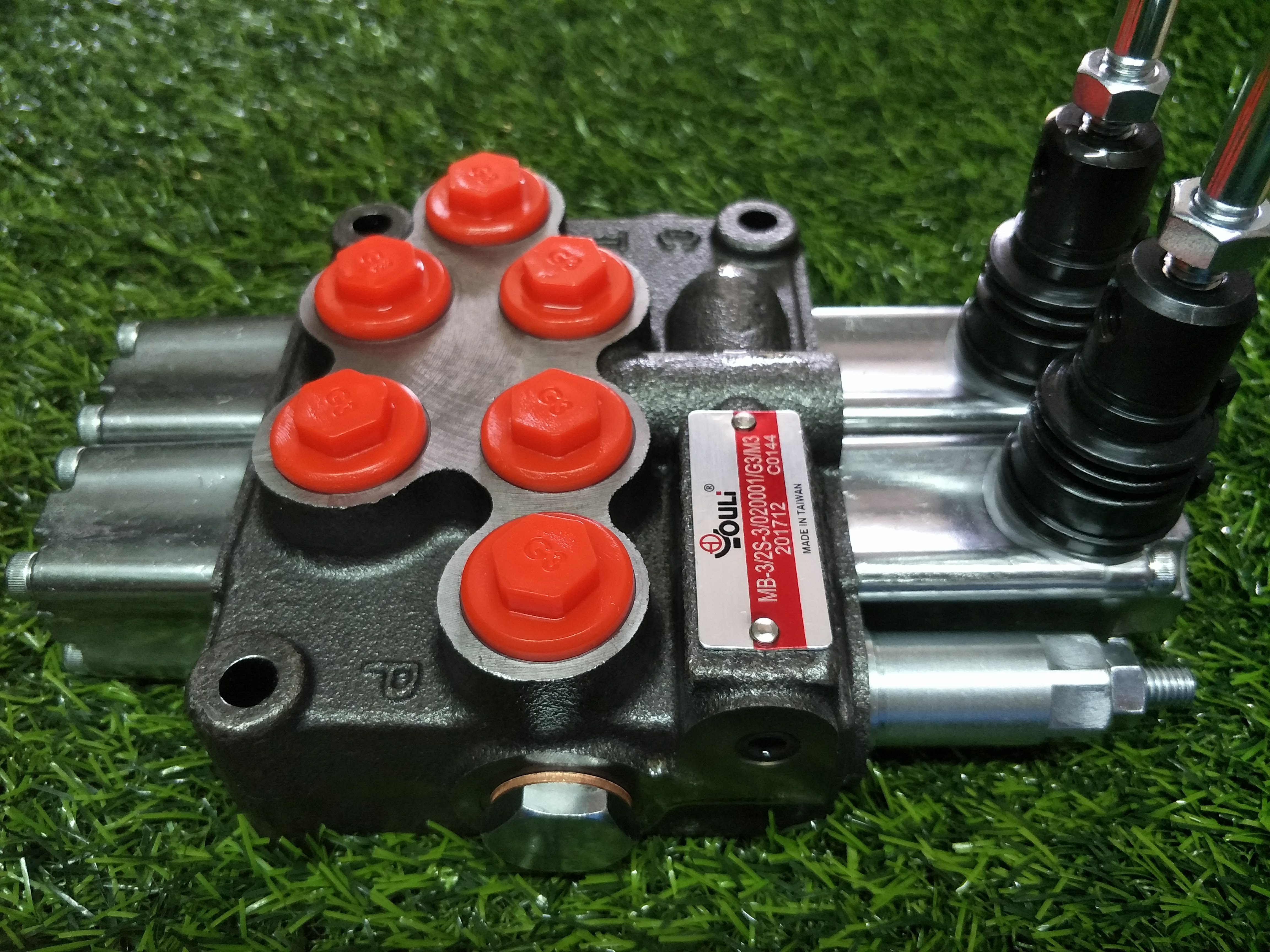 MB-3/2S-3/18L/G3-M3 (Hand Valve 45 l/min วาล์วมือโยก 2 แกน 3/8") (YOULI)