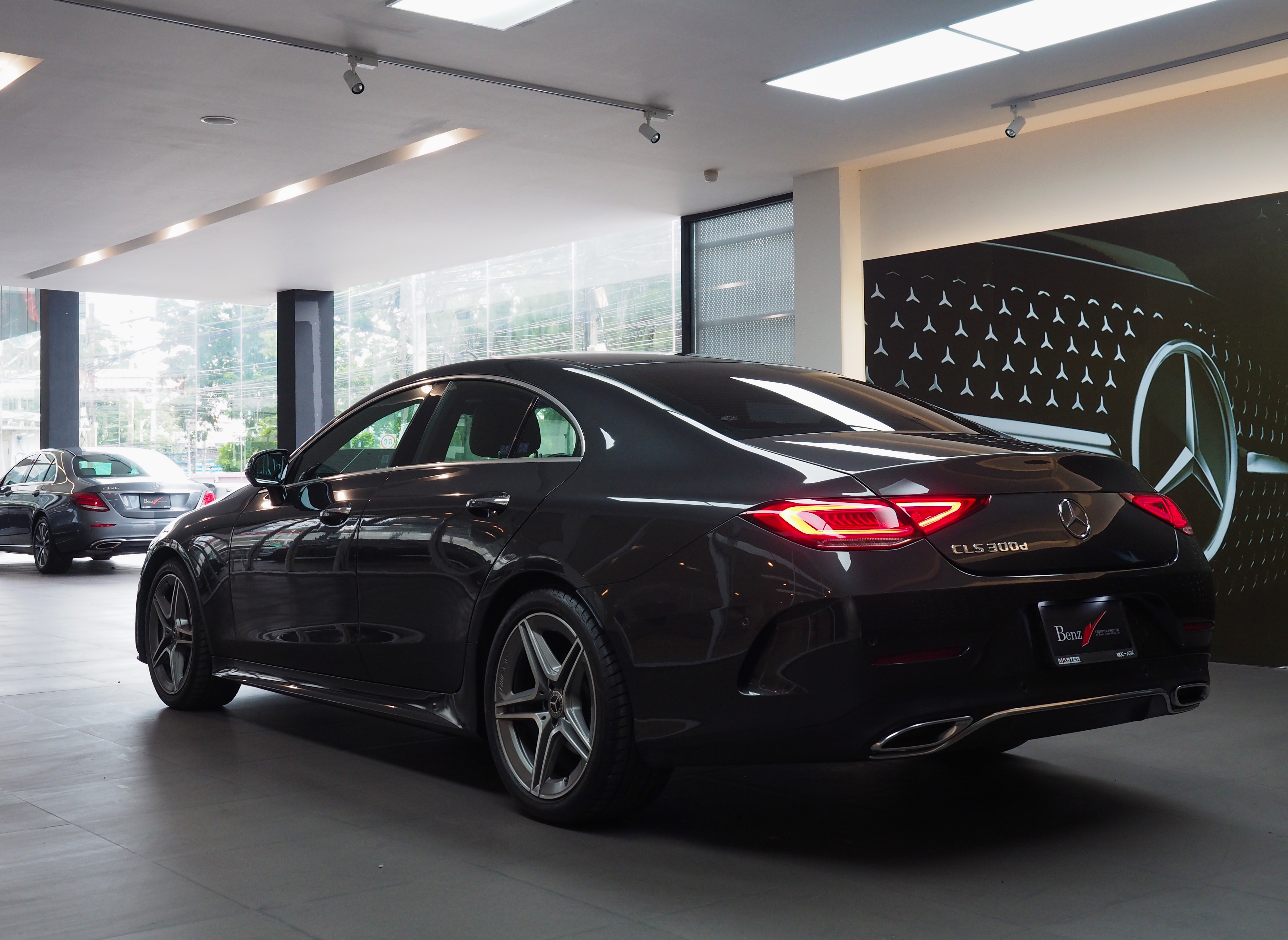 จองแล้ว CLS300d AMG Premium W257