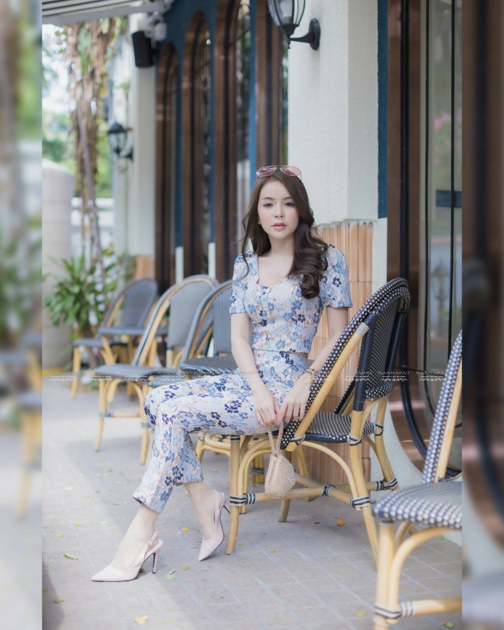 เสื้อซิปหลังกระดุมหน้า กางเกงเข้ารูป