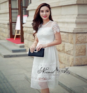 งานจริงสวยมาก ใช้ผ้าลูกไม้สั่งทอพิเศษ ผ้าลายตาราง