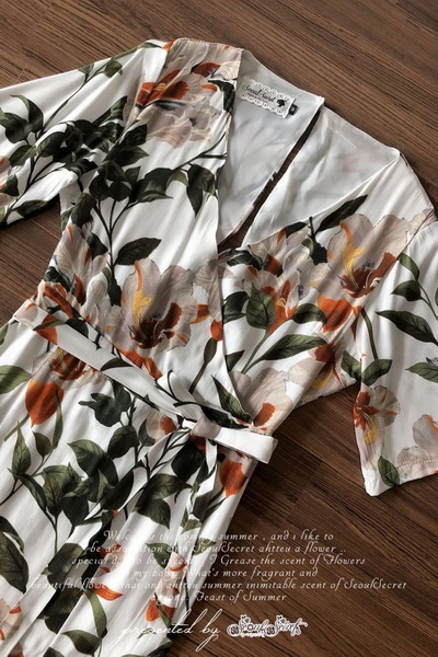 เดรสลุคสาวแฟชั่นนิสตร้างานเดรสทรงยาวคอวีแขนเสื้อระบาย